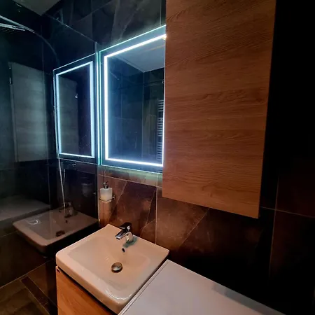 View Free Parking * Pressburg